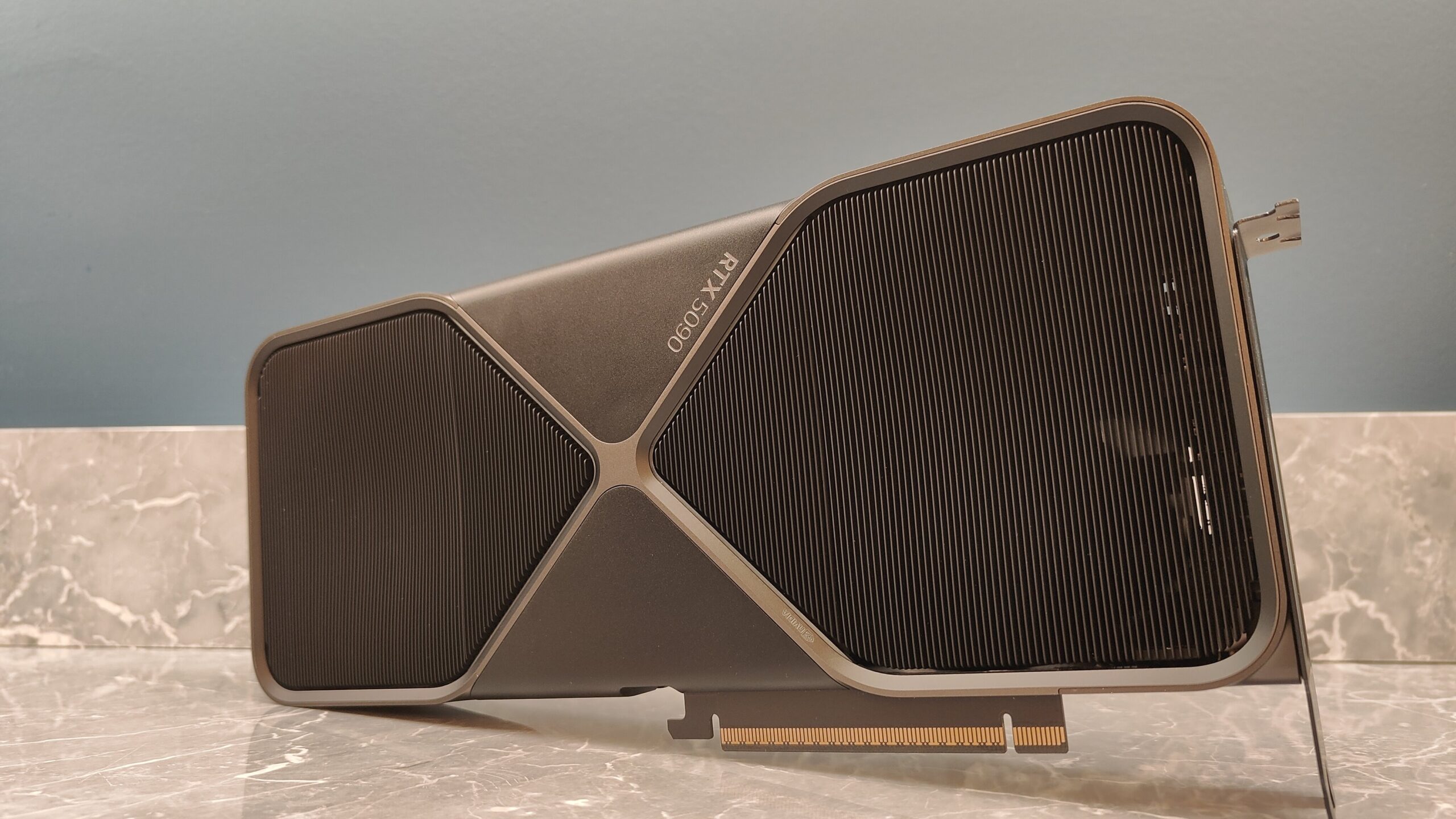 First Tests: Nvidia’s GeForce RTX 5090 vs. 4-Star Powerhouse RTX 4090