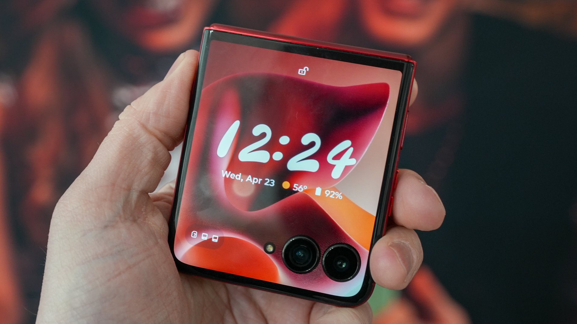 Motorola Razr Ultra vs. Samsung Galaxy Z Flip 6: Which Folding Phone Should You Get?