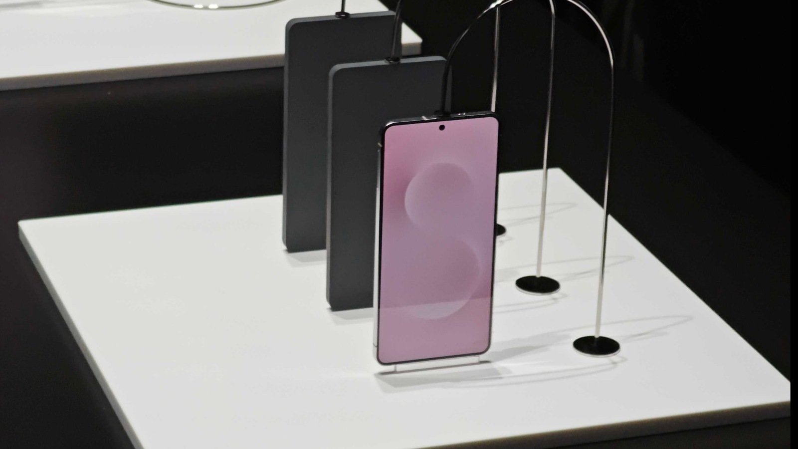 New Leak Reveals Samsung Galaxy S25 Edge Launch Window, Pricing